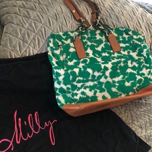 SALE!- Milly Kelly green🍀 tote bag with green and gold chain and leather handle